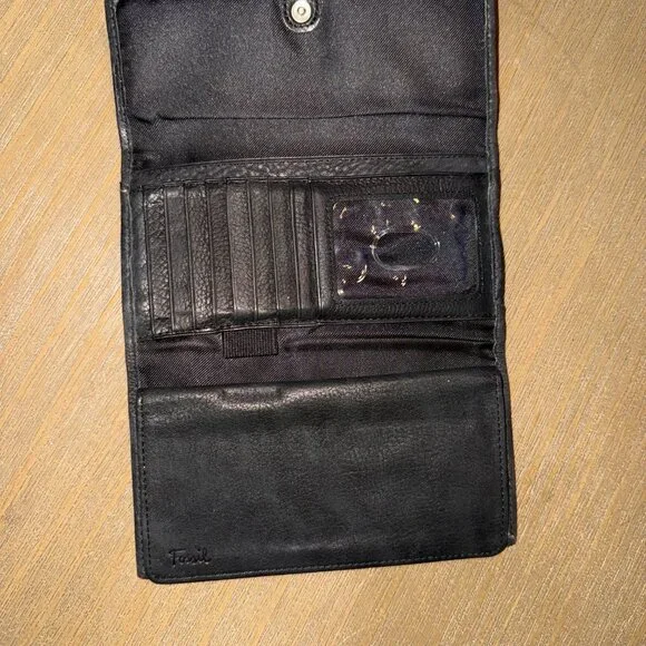 Fossil Checkbook Wallet - Picture 4 of 5